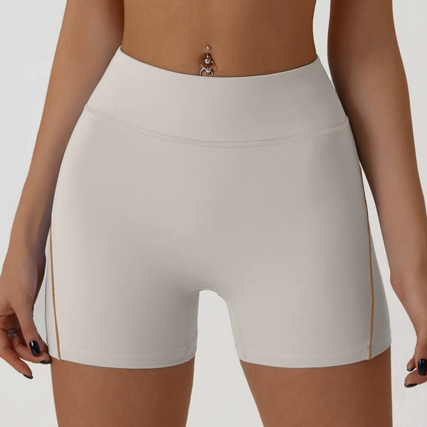 Creamy white 【Shorts】