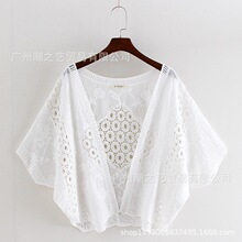 新款蝙蝠袖棉开衫镂空绣花防晒衫短款空调衫宽松海边外搭披肩