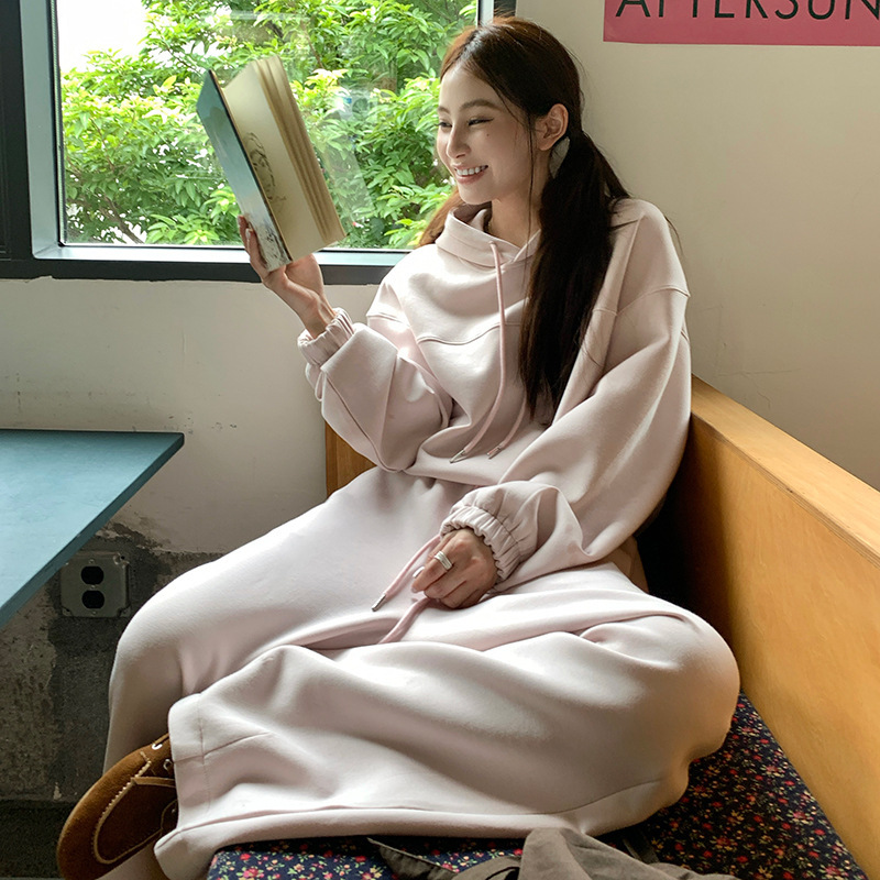 Casual Sportswear Suit for Women, Trendy and Fashionable, Age-Reducing, Autumn and Winter Style, Slimming, Stylish Sweatshirt, Comfortable Two-Piece Set