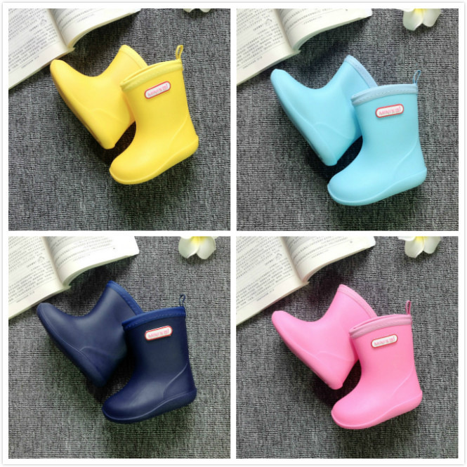 Japanese children's rain boots for boys and girls in the tube water shoes cartoon fleece-lined kindergarten rubber shoes warm children's baby rain boots