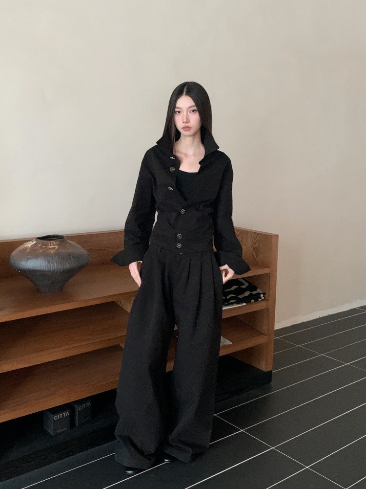 GraceChic GraceChic Autumn Hepburn Style "Urban Elite" Crisp Texture Waist-Cinching Short Shirt And Pleated Wide-Leg Straight Pants Set_voghion.com