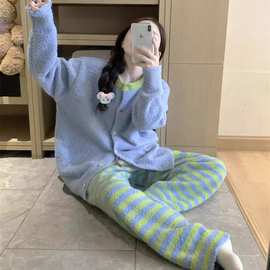 韩国ins珊瑚绒冬季条纹睡衣女圆领简约保暖加绒加厚可外穿家居服