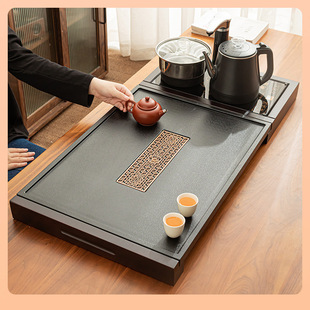 ���P���b����ʯ����ˮ��ȫ�Ԅ�һ�w��ˮ��ľ�k�������ײ��