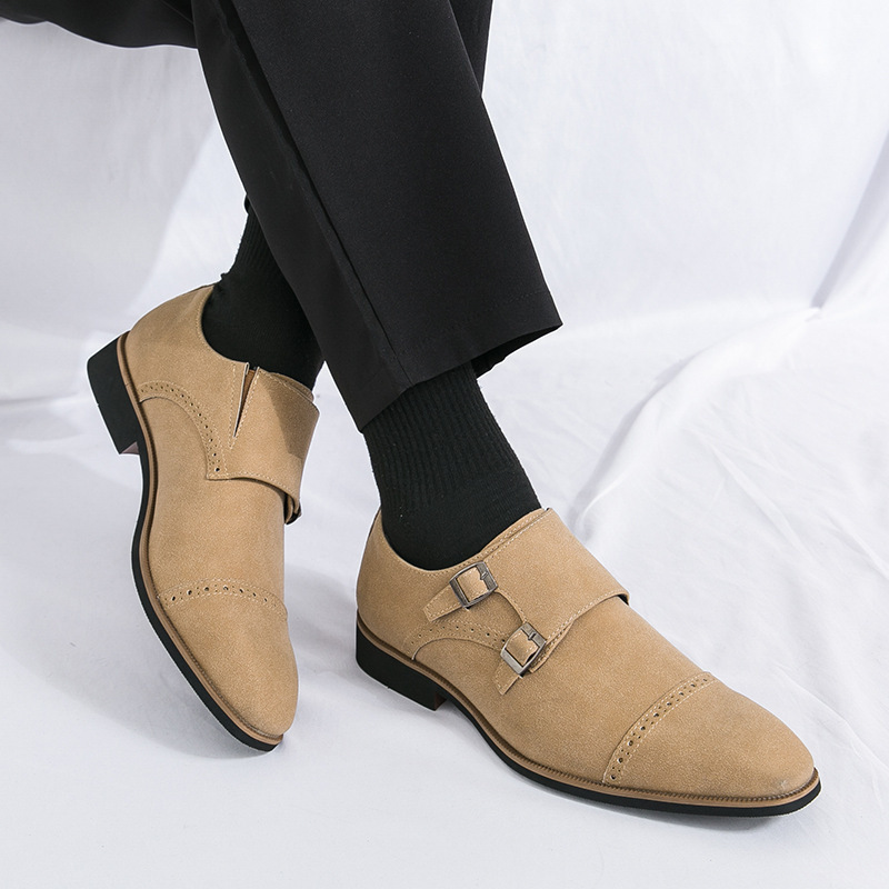 Zapatos de cuero de hombre transfronterizos de tamaño grande 2024 primavera y otoño nuevos zapatos de hombre de negocios con hebilla esmerizada para aumentar la altura de los zapatos Lefour para hombres