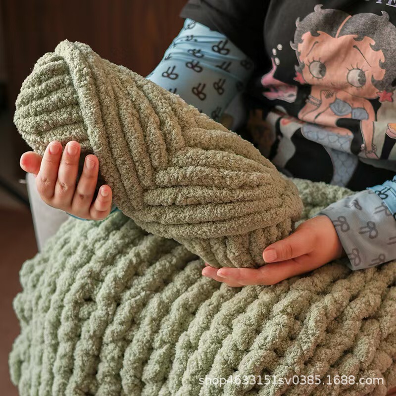 Cat Tail Yarn Super Thick Ice Strip Yarn Finger-Knitted Scarf Rainbow Blanket Handmade DIY Cat Bed Cushion Material Cat Tail Yarn Super Thick Ice Strip Yarn Finger-Knitted Scarf Rainbow Blanket Handmade DIY Cat Bed Cushion Material
