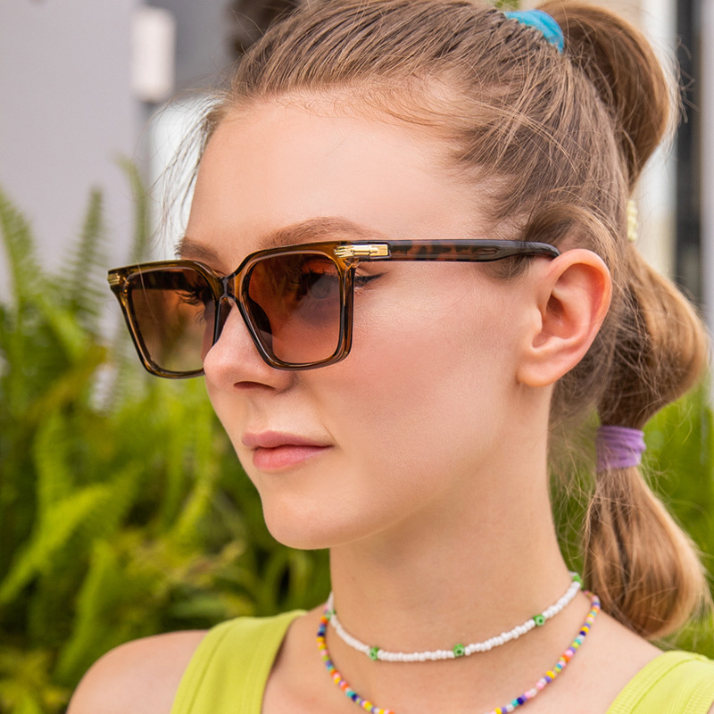 50g Weight Full Frame Glasses Structure Fashion Gradient Color PC UV400 Protection Square Full Frame Women's Sunglasses