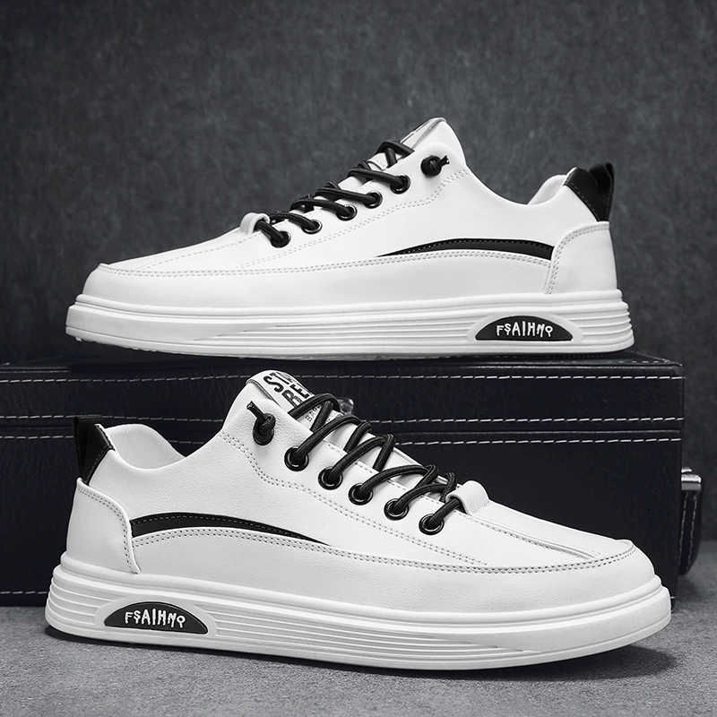 2023 новый низкокачественный кожаный лапша маленькие белые туфли тренд повседневные кроссовки индивидуальность модный сплошной цвет универсальной мужской обуви