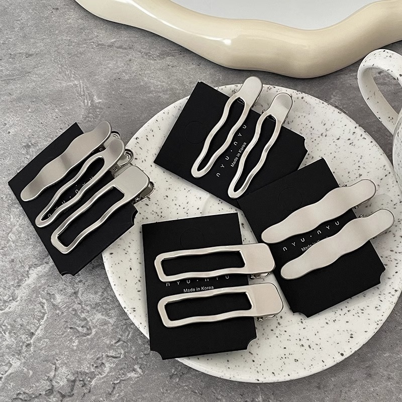 2025 nuevo soporte de alto nivel de plata metal ondulado clip de cabello de verano mujer frente clip de ceja lateral clip de boca de pato adornamiento para el cabello
