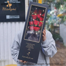 �붬�ļ����r���Y�н���Y�н�ɫ���Z�׶��L�����r����õ�廨�պ�