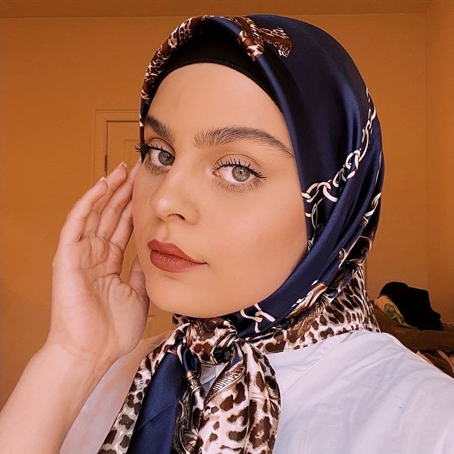 European and American Cross-Border Amazon Silk Scarves, Large Square Scarves, High-End Fashion Versatile Headscarves for Women, High-End Scarves Wholesale
