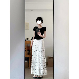 Korean Style, Beautiful Niche, Non-Colliding Style, Black T-Shirt, White Floral Skirt, Two-Piece Suit for Women, Summer