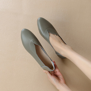 Fall 2023 mom single-layer shoes women's leather comfortable leather shoes tendon bottom non-slip pointed shoes flat shoes women's shallow mouth