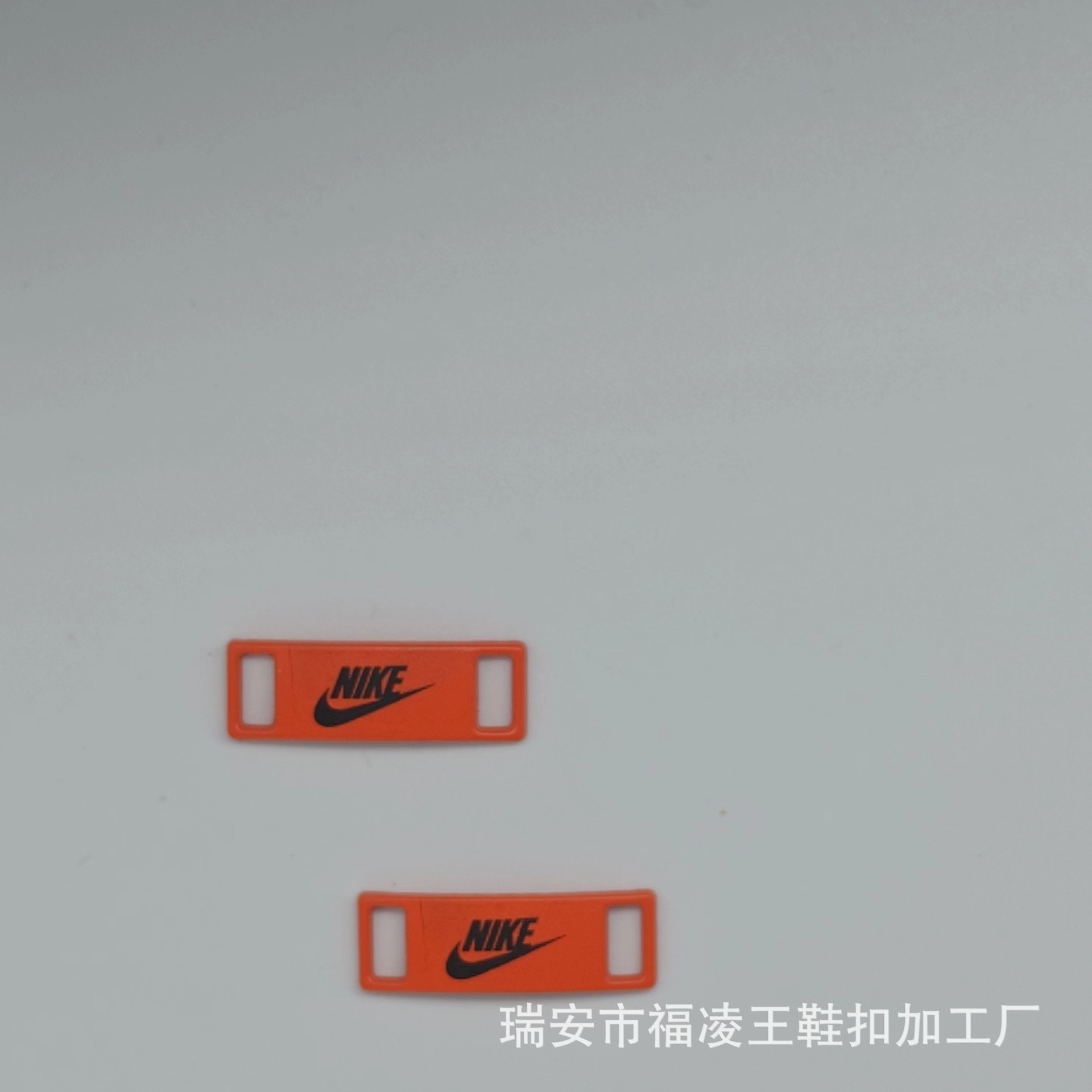 自作金属aj靴バックルランニング靴板靴鉄牌潮靴周辺個性ロゴ靴標