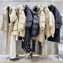 25冬莫卡欧都市职业风羽绒服上衣裤子一手货源直播实体店十三行货