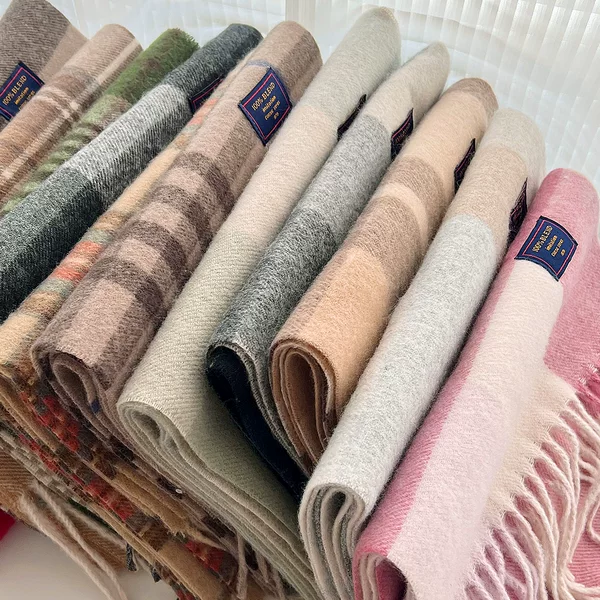 Autumn and Winter Round-Neck Classic British-Style Faux Cashmere Scarf with Plaid Pattern, Warm Tassels, Couple's High-End Atmosphere Neck Warmer