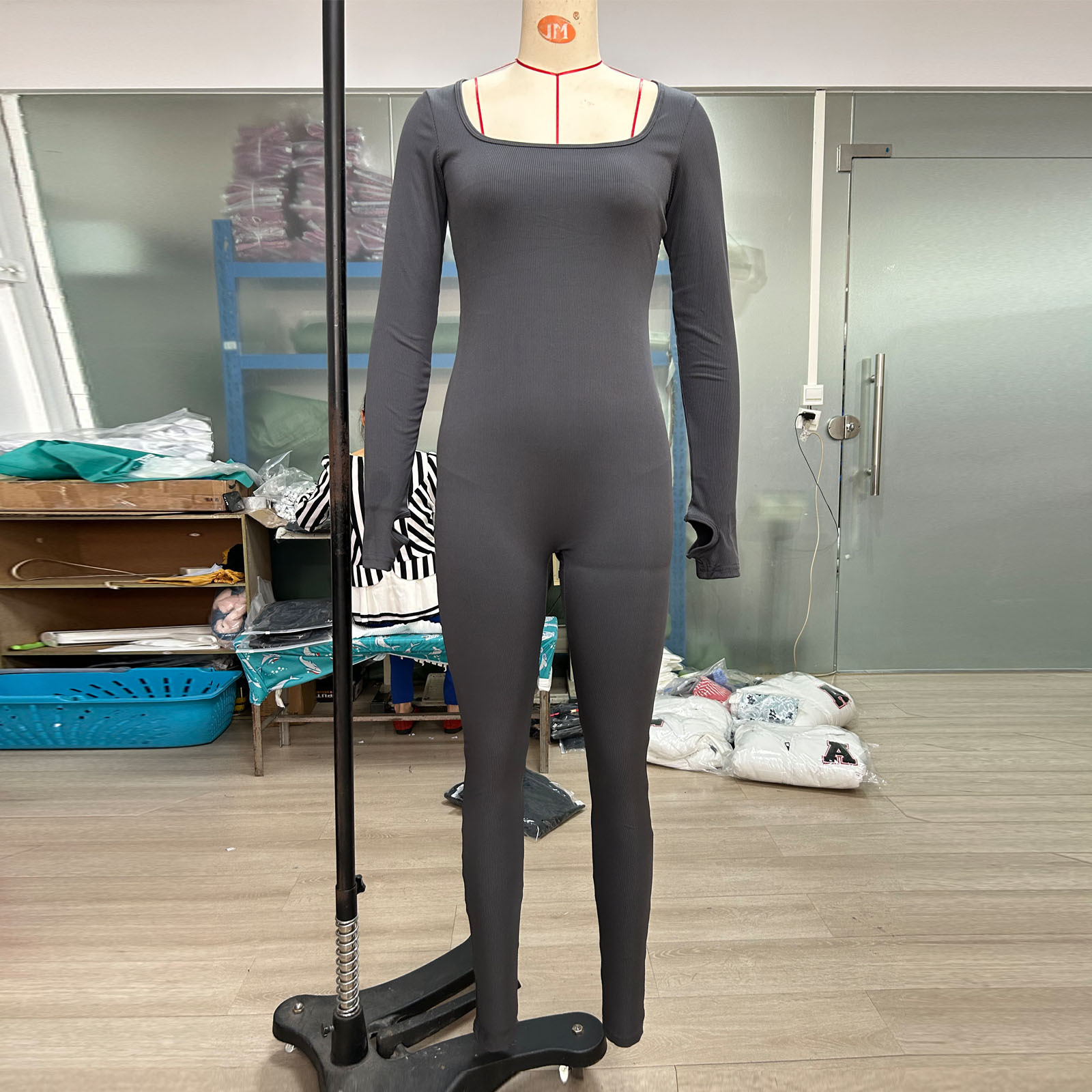Europeo y americano de comercio exterior las mujeres jumpsuit otoño e invierno nuevo hilo cuello cuadrado hip lifting sexy mono SU3184