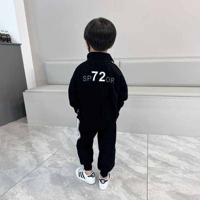 남학생 봄 착용 어린이 스포츠 세트 2025 새로운 온라인 인기 소년 봄과 가을 코트 유행과 잘 생긴 투피스 세트