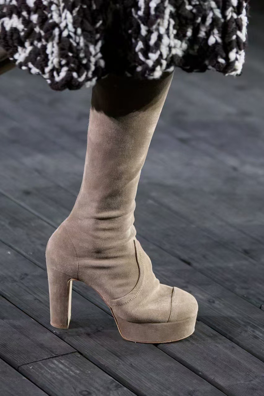 Stora högklackade vattentäta platåstövlar med elastiska klackar höst- och vinterhöga stövlar runda stövlar för kvinnor smala stövlar_voghion.com