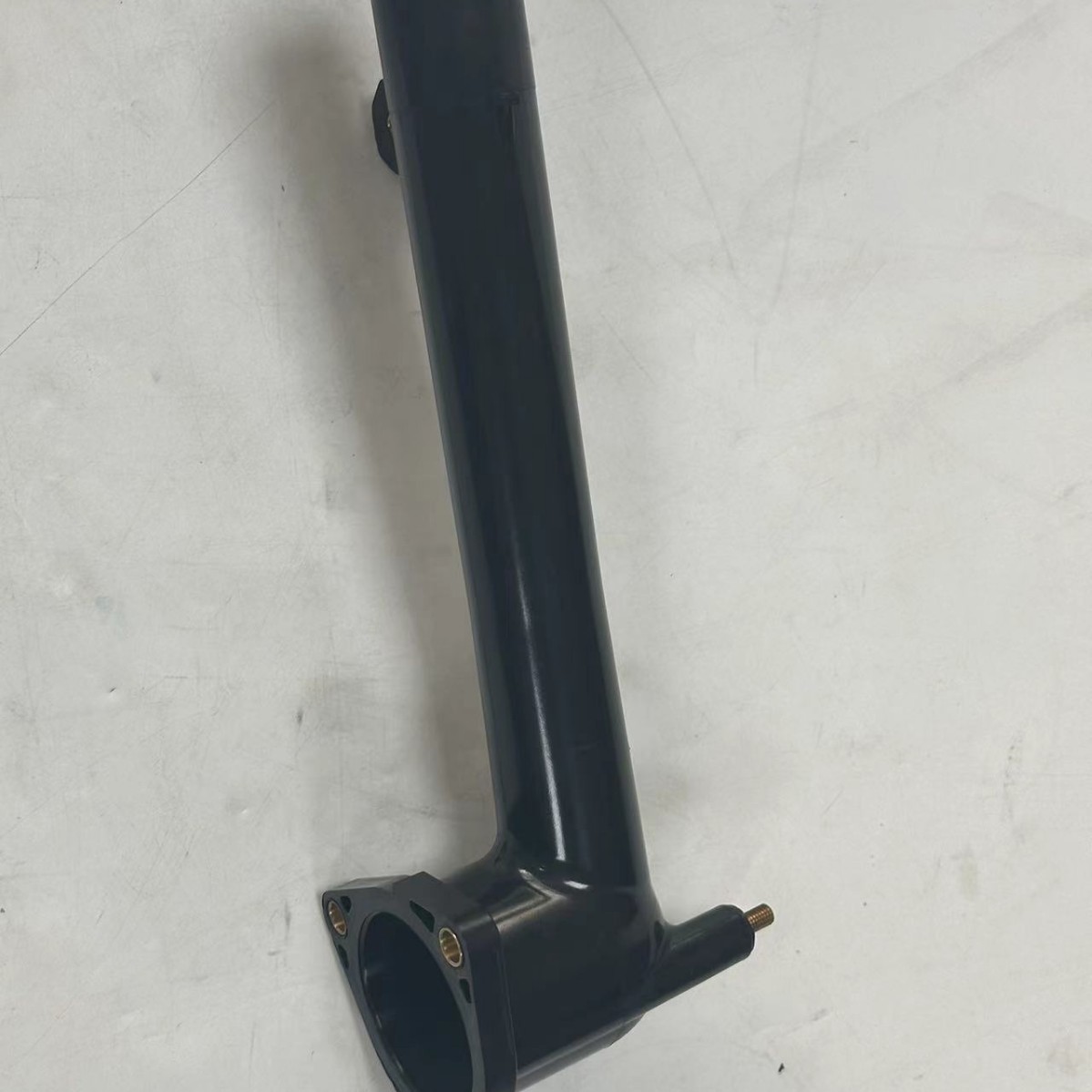 16321 - 0A040 adecuado para la tubería de agua del asiento de cubierta del termostato de Toyota