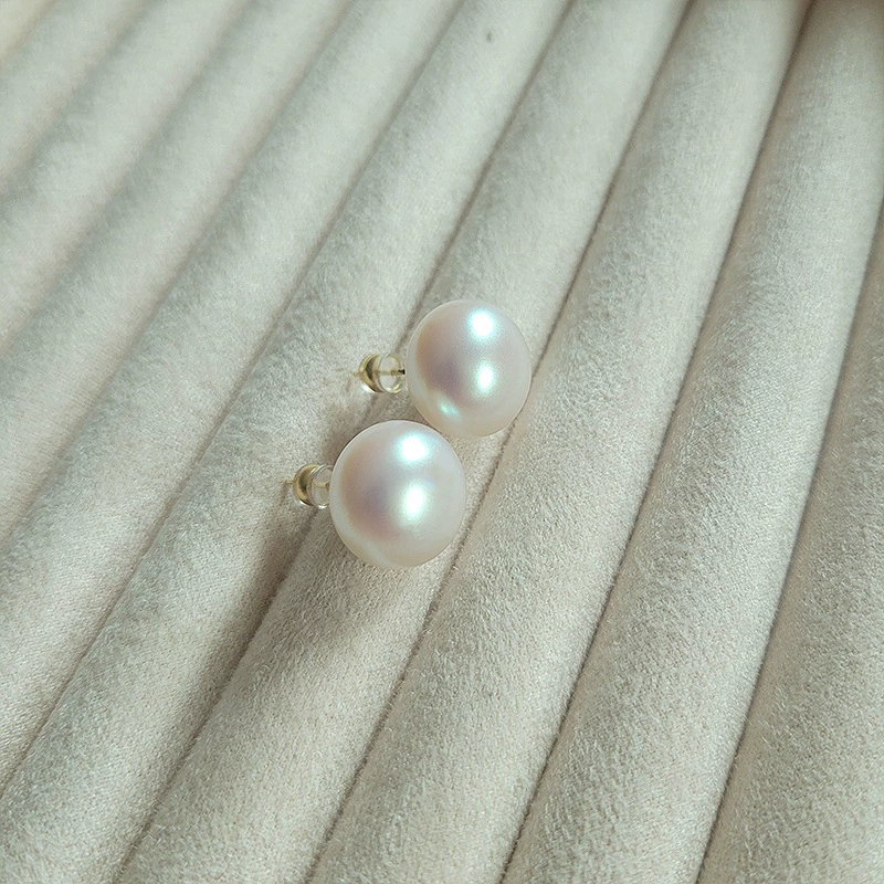 Earrings from pearl, small design ear clips
