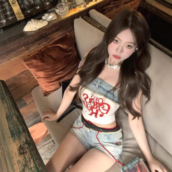 American Style Hot Girl Design Sense Contrast Color Stitching Letter Sling Fake Two-piece Top Casual Shorts Two-piece Suit Women's Summer