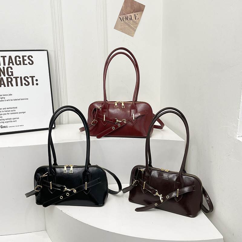 Bolso retro, bolso de cercanías para mujer, otoño 2024, nueva moda, bolso de axila de nicho coreano, bolso de bolos de gran capacidad