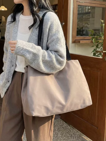 Fashionable, Simple and Exquisite Short-Distance Travel Bag, Lightweight Solid Color Shoulder Bag for Business Trips, Commuting, Shopping and Storage