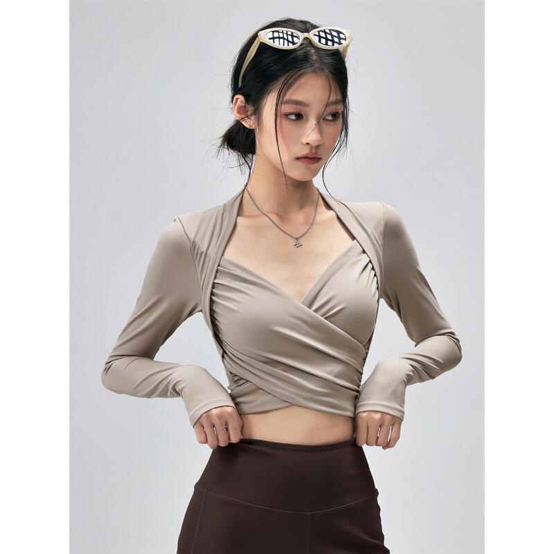 2025 Fitness Yoga Clothes with Chest Pads, Tight-Fitting Slimming Look Running Sports Long-Sleeved Classy Pilates Training Tops Autumn