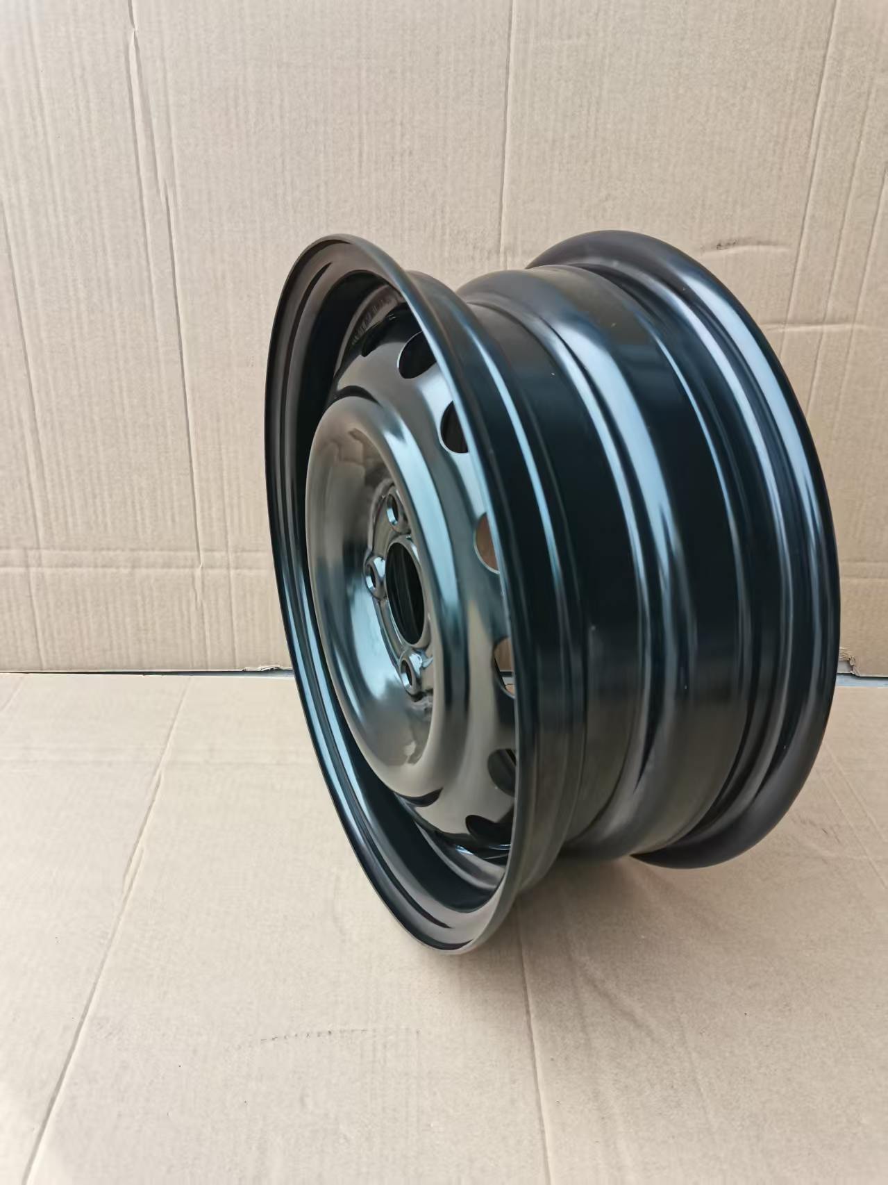 Suitable for Livina Sunshine 14inch Wheel Rims, Tiida Iron Rims, Venucia D50 R50 15inch Wheel Rim Accessories
