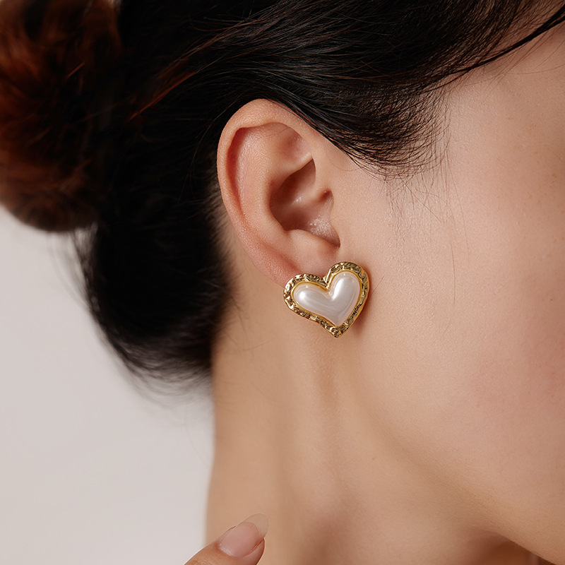 10g Weight 0.03µm Gold Plating Thickness Electroplated Gold Plating Process 201 Stainless Steel Ear Needle Material Golden Plated Plating Material Artificial Pearls Inlay Material Ear Studs Classification 1 Pair Quantity Holiday, Daily Occasion 201 Stainless Steel Material Heart Shape, Fish Tail Pattern Women's Gender Casual, Simple Style, Streetwear Style Plating Craft 1 Pair Casual Simple Style Streetwear Heart Shape Fish Tail Plating 304 Stainless Steel Ear Studs 1