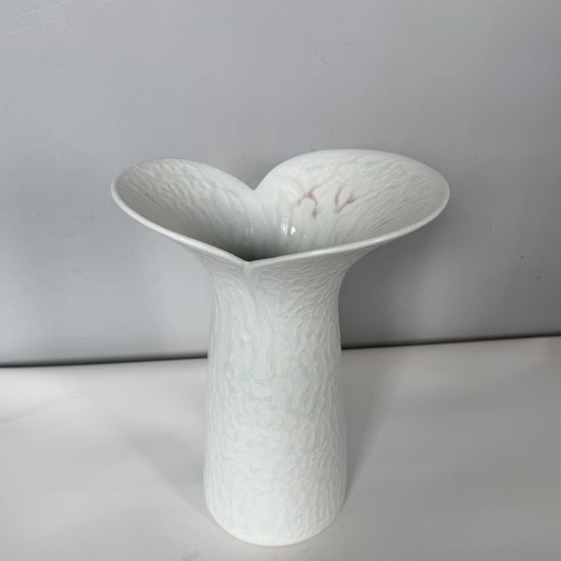 흰나무무늬 콩나물  높이 26CM, 입 7.5CM, 폭 19CM
