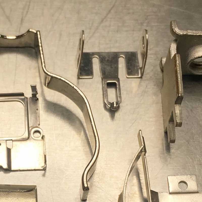 五金冲压件工厂开模生产五金弹片电子类继电器开关车载开关配件