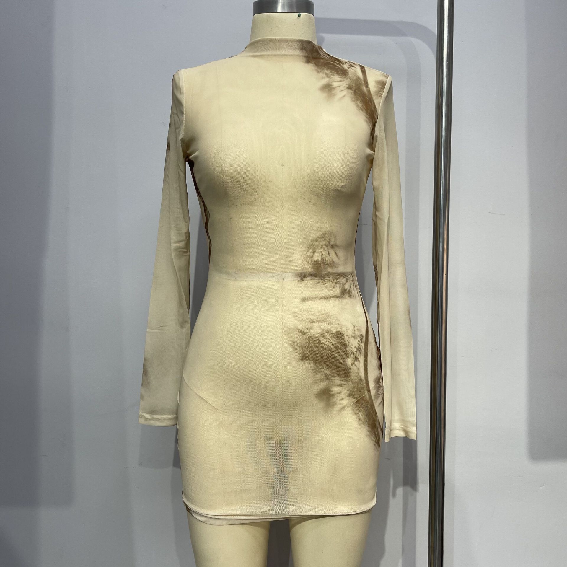 Estilo europeo y americano Venta caliente de las mujeres malla impreso cuello redondo manga larga Slim elástico perspectiva vestido al por mayor image 5