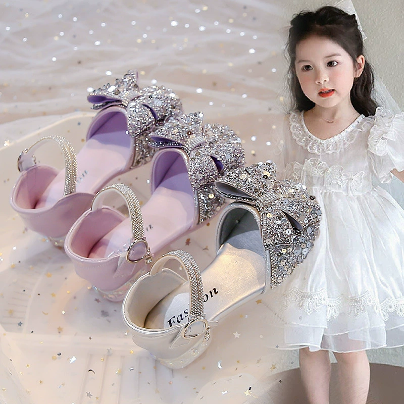 Маленькие высокие каблуки Принцесс обувь со стразами для девочек летом 2025 года маленькая девочка стразы большие ботинки с бантом