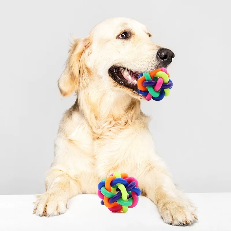 Fabricantes de juguetes para perros al por mayor, campana colorida, bolas vocales, bolas de juguetes para mascotas, bolas de juguetes para dientes molares limpias.