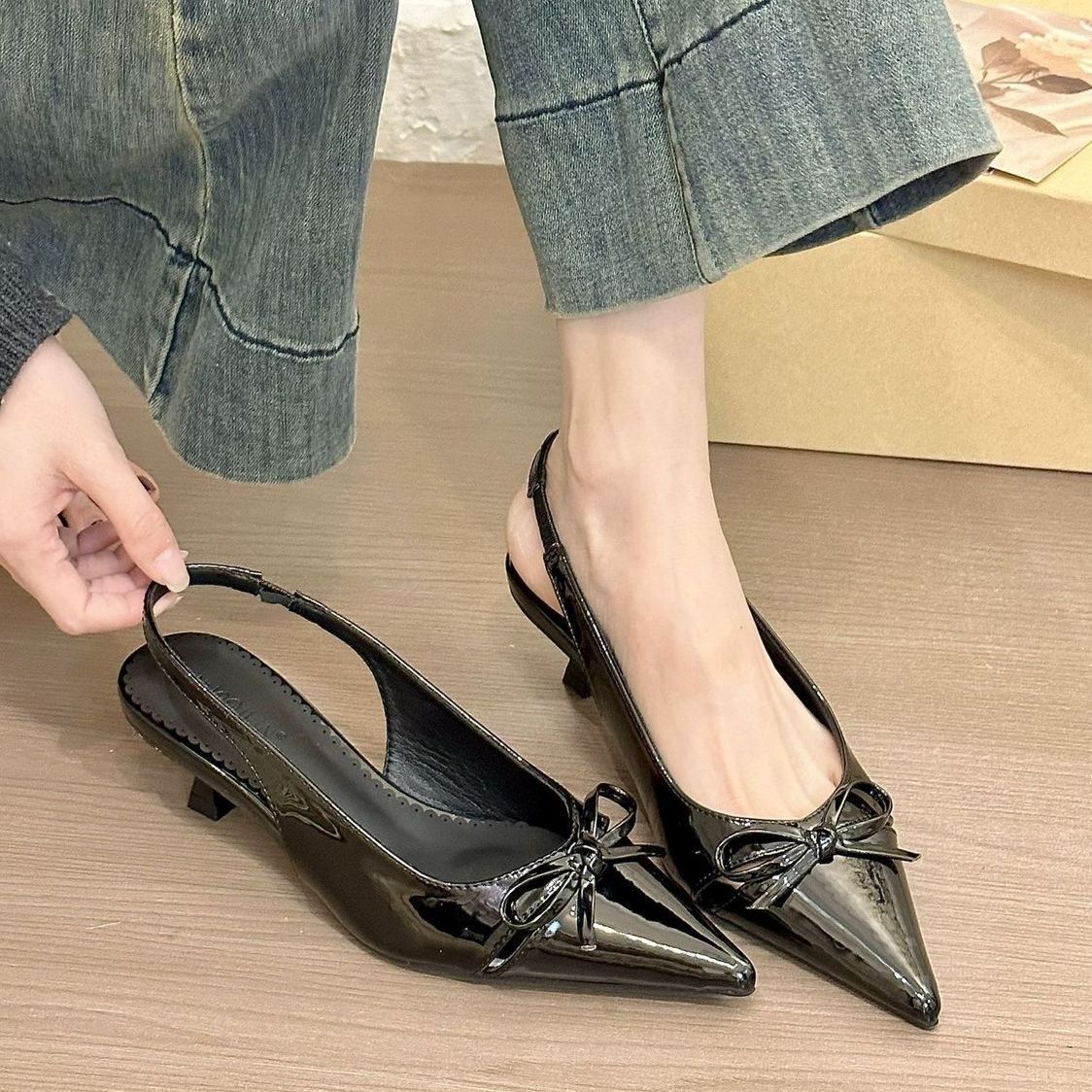 2025 New Baotou Sandals Spring and Summer Fairy Shoes French Black Temperament High Heels Single Shoes Pointed Toe Ladies