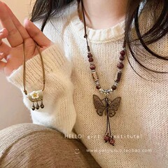 雲南エスニックスタイル蝶ネックレス女性の中国のチャイナドレスアクセサリーロングペンダントチェーン首ボヘミアンアクセサリー