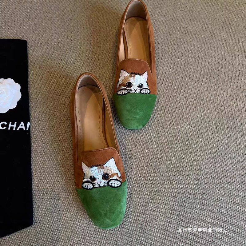 2026 Spring and Autumn New Style Cat Embroidery Slip-On Shoes Simple Flat Versatile Super Soft Old Beijing Cloth Shoes for Women 2026 Spring and Autumn New Style Cat Embroidery Slip-On Shoes Simple Flat Versatile Super Soft Old Beijing Cloth Shoes for Women