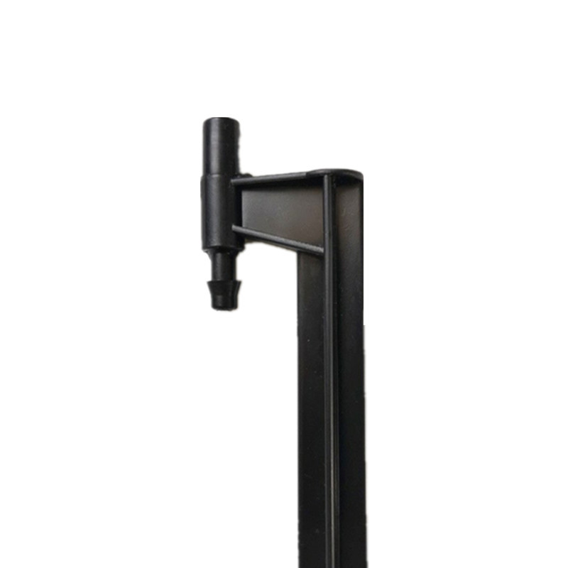 La varilla del suelo de 30cm es ajustable y se puede rociar con goteo.