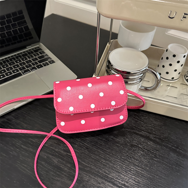 2025 primavera nuevo estilo estilo estilo extranjero simple mochila puede amar la bolsa de princesa de color ondulado punto de cambio bolsa pequeña