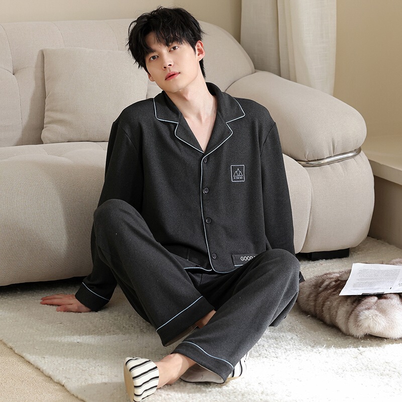 Cashmere and silk men's pajamas, new winter style, thickened for warmth, long-sleeved cardigan, casual wear, suitable for both indoor and outdoor use, loungewear set Cashmere and silk men's pajamas, new winter style, thickened for warmth, long-sleeved cardigan, casual wear, suitable for both indoor and outdoor use, loungewear set
