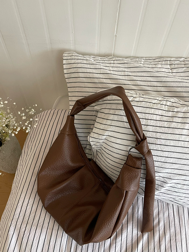 Korean Instagram Large Capacity Soft Leather Folded Dumpling Lazy and Versatile Casual Commuting One Shoulder Crossbody_voghion.com