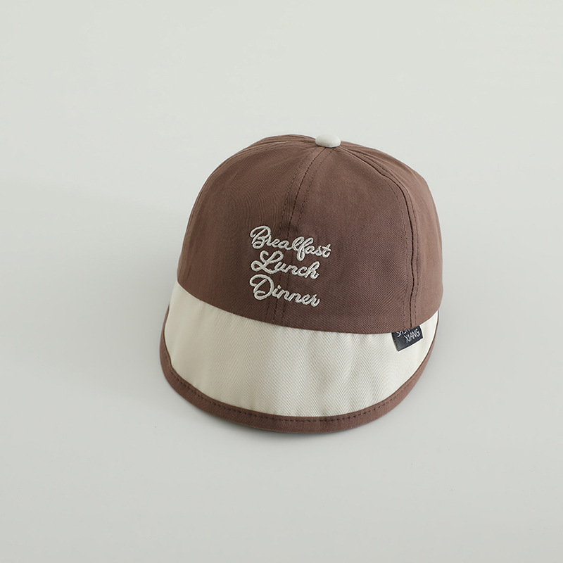 Sombrero de bebé primavera y otoño con bordes suaves letras coreanas para niños sombrero de lengua de pato primavera y otoño sombrero de béisbol para niños pequeños