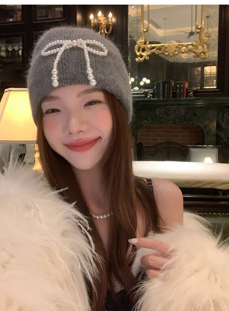 Cappello di lana impilabile Baotou alla moda, piccolo, lavorato a maglia, autunno e inverno, con fiocco di perle, protezione per le orecchie in peluche_voghion.com