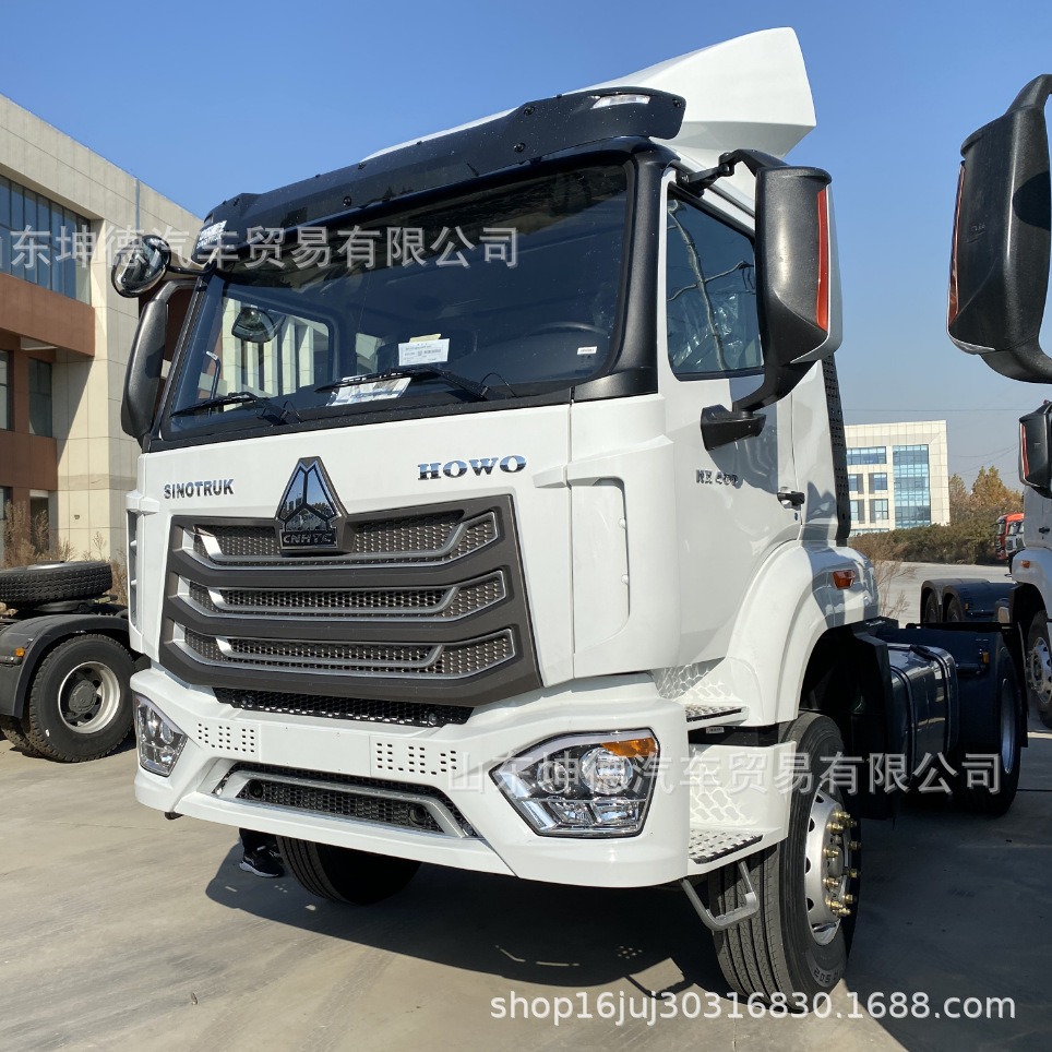 豪沃N 4x2 国二排放牵引卡车配件代理出口电话18953179828