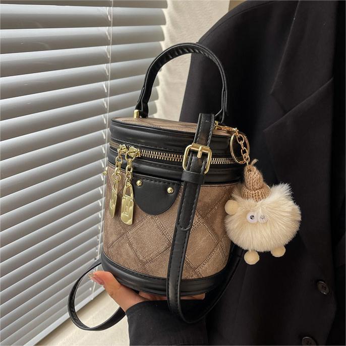 Bolso de mano popular este año, bolso de mano caliente para mujeres 2024, nuevo bolso de tendencia universal, bolso de balde de color de choque de alto nivel