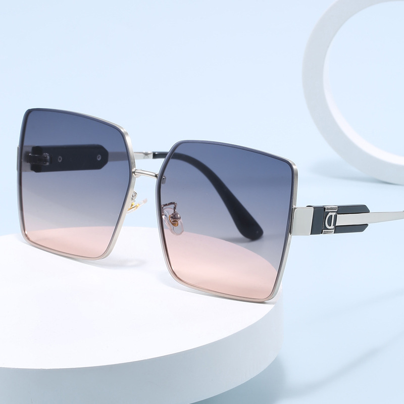 Neue D Home Große Rahmen Quadratische Sonnenbrille Mode Trend Sonnenbrille Damen Metall Ins Elegante Straßenfotografie Brille_voghion.com