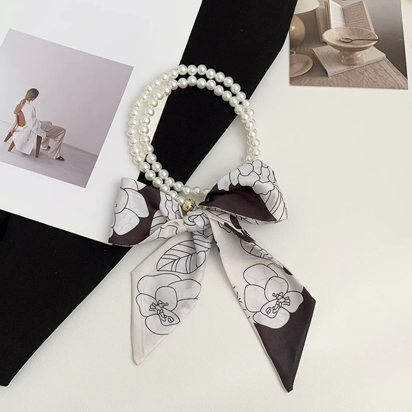 Big Flower Champagne [Pearl Silk Scarf]