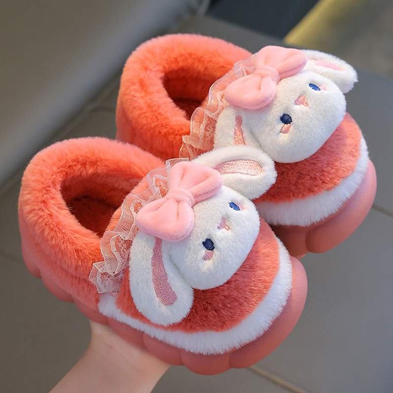 Zapatillas de algodón para niños invierno 2023 nuevos niños y niñas lindos de dibujos animados punta cerrada Zapatillas de algodón cálido zapatillas de felpa