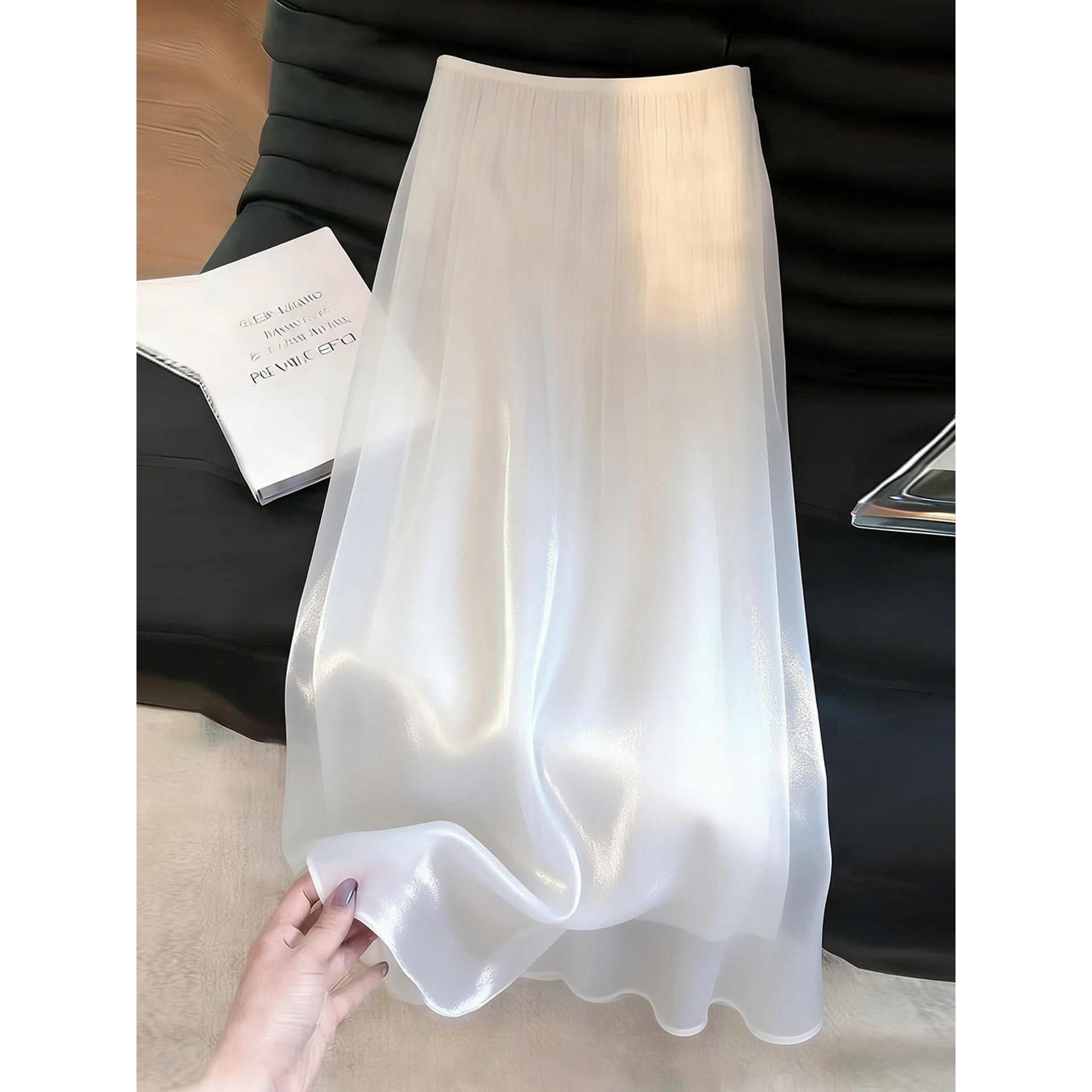 Gentle and simple style white flowing gauze midi skirt, new summer style, high-waisted, slimming, fashionable and stylish A-line midi skirt